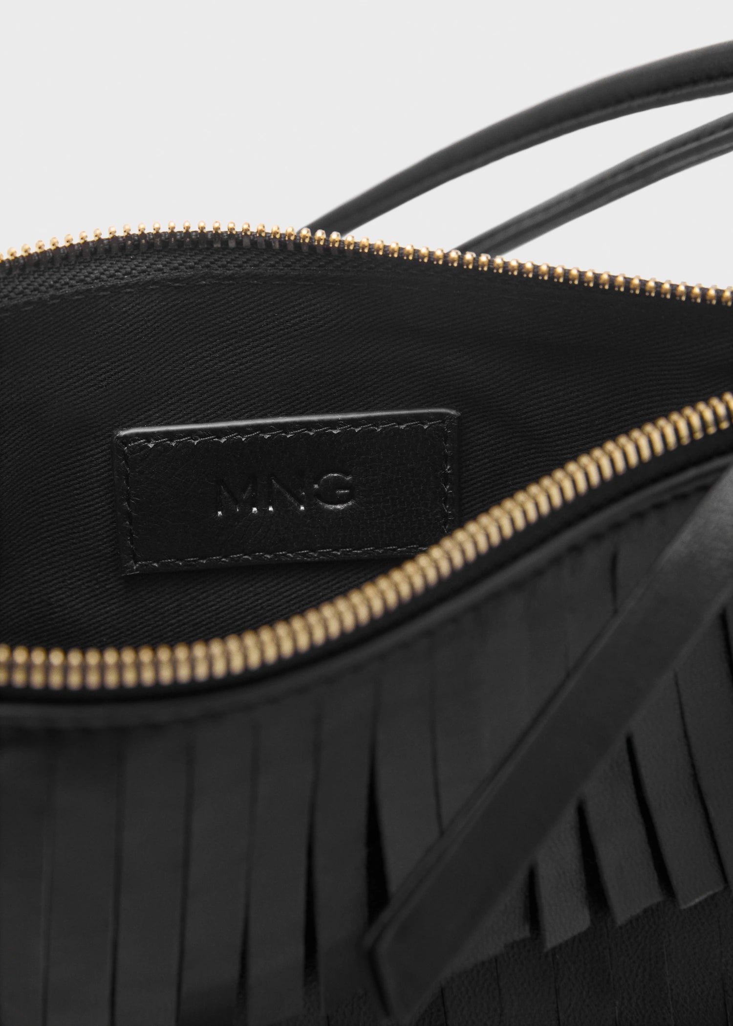 Leather Shoulder Bag With Fringes Black