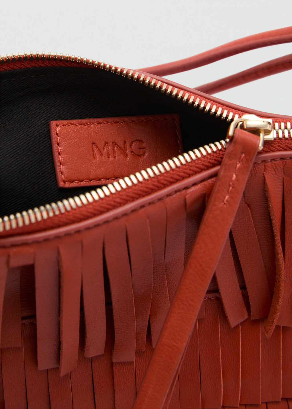 Leather Shoulder Bag With Fringes Russet
