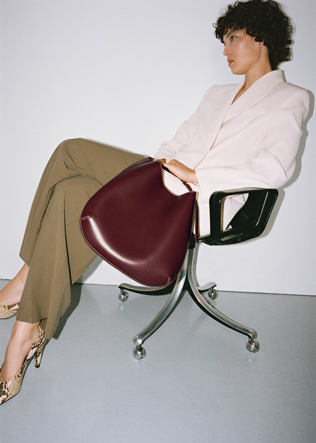 Large Oval Shoulder Bag Burgundy