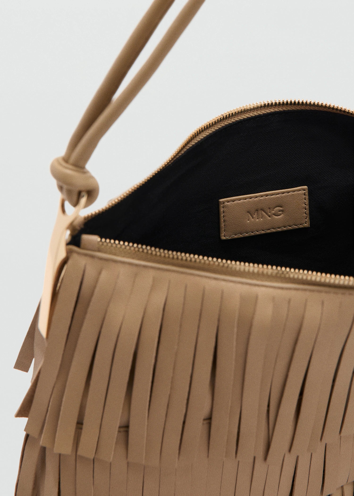 Large Leather Shoulder Bag With Fringes Beige