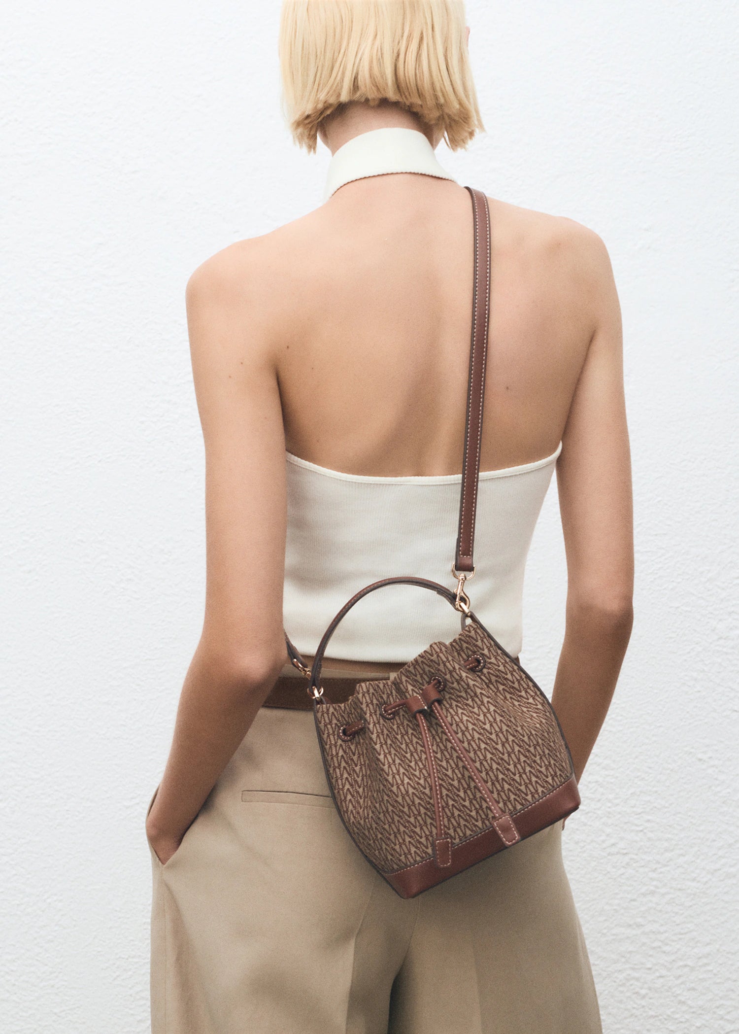 Jacquard Bucket Bag With Logo Chocolate