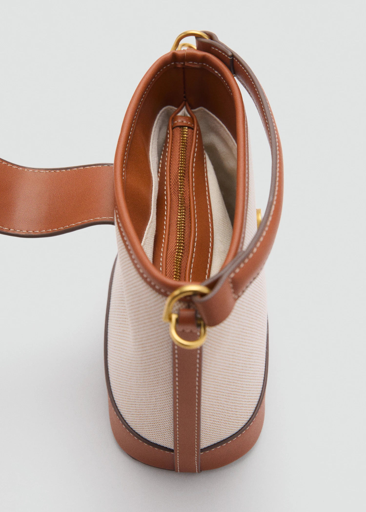 Contrasting Canvas Bucket Bag Leather