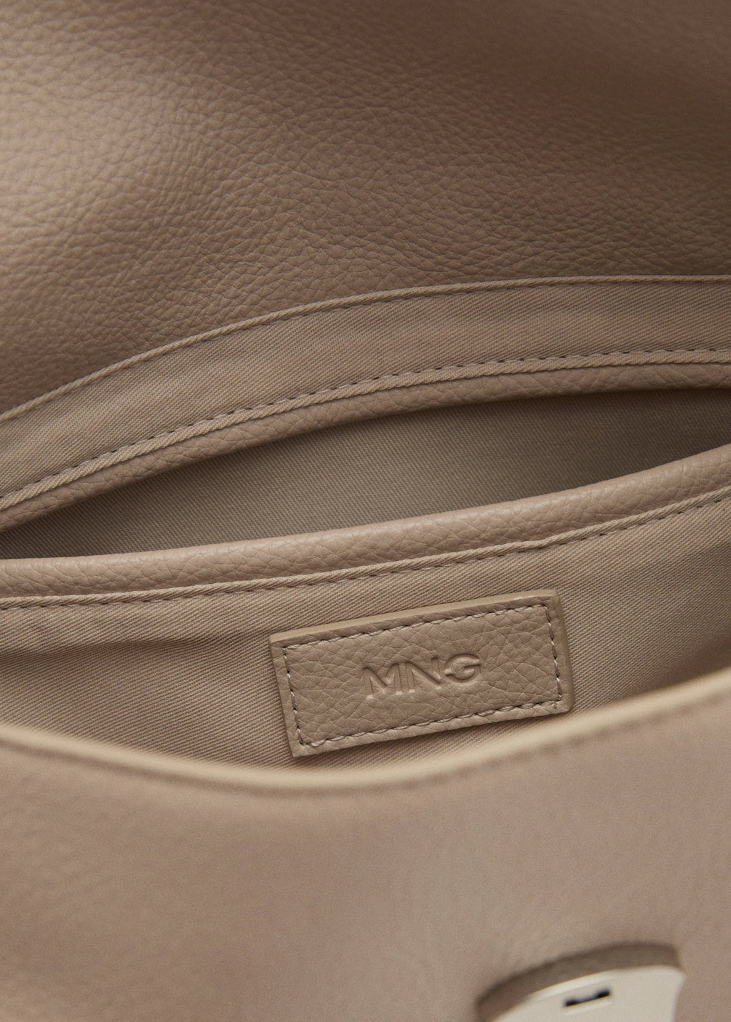 City Shoulder Bag With Flap Off White