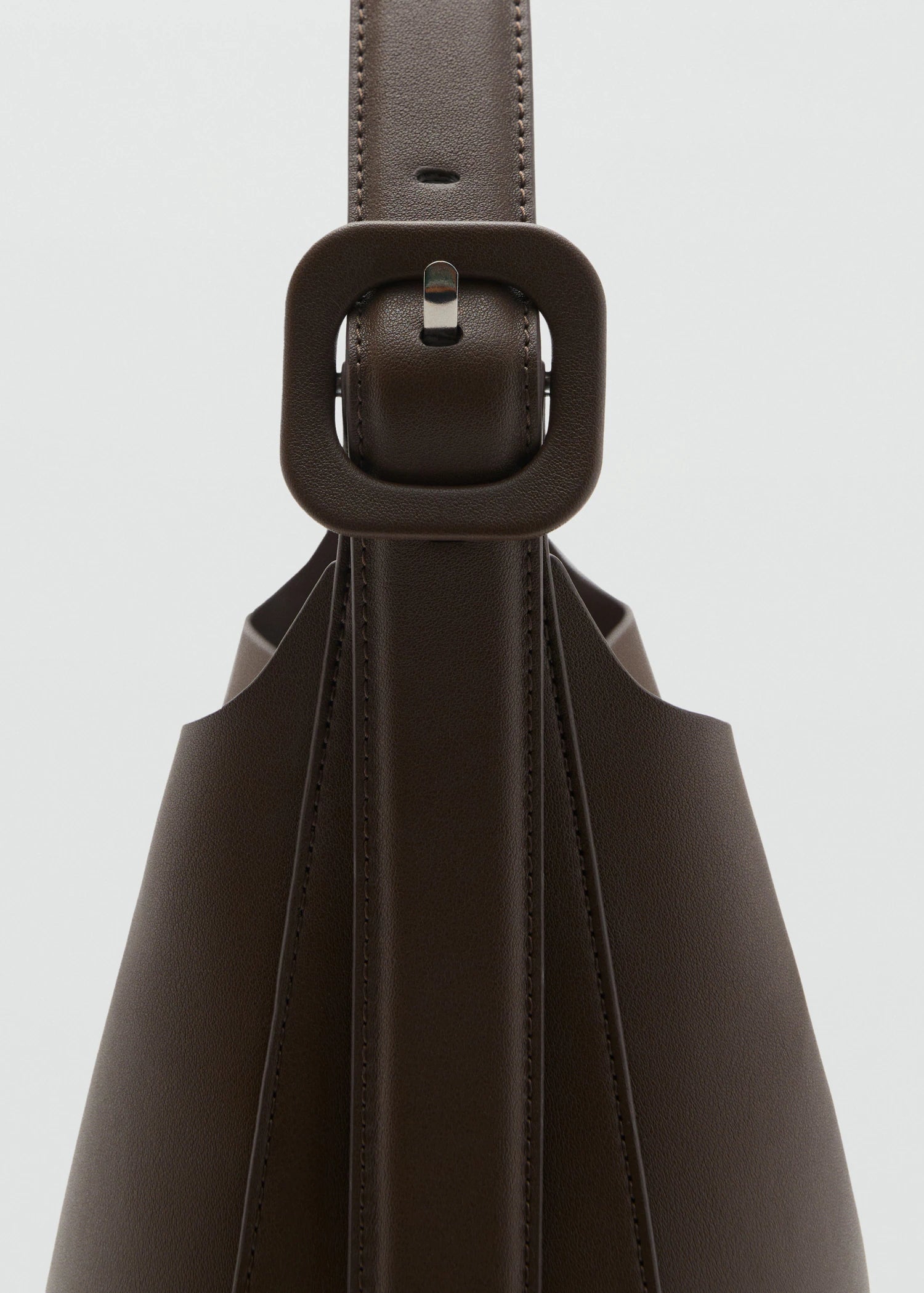 Bucket Bag With Buckle Chocolate