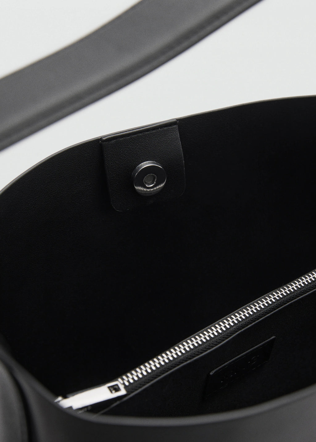 Bucket Bag With Buckle Black