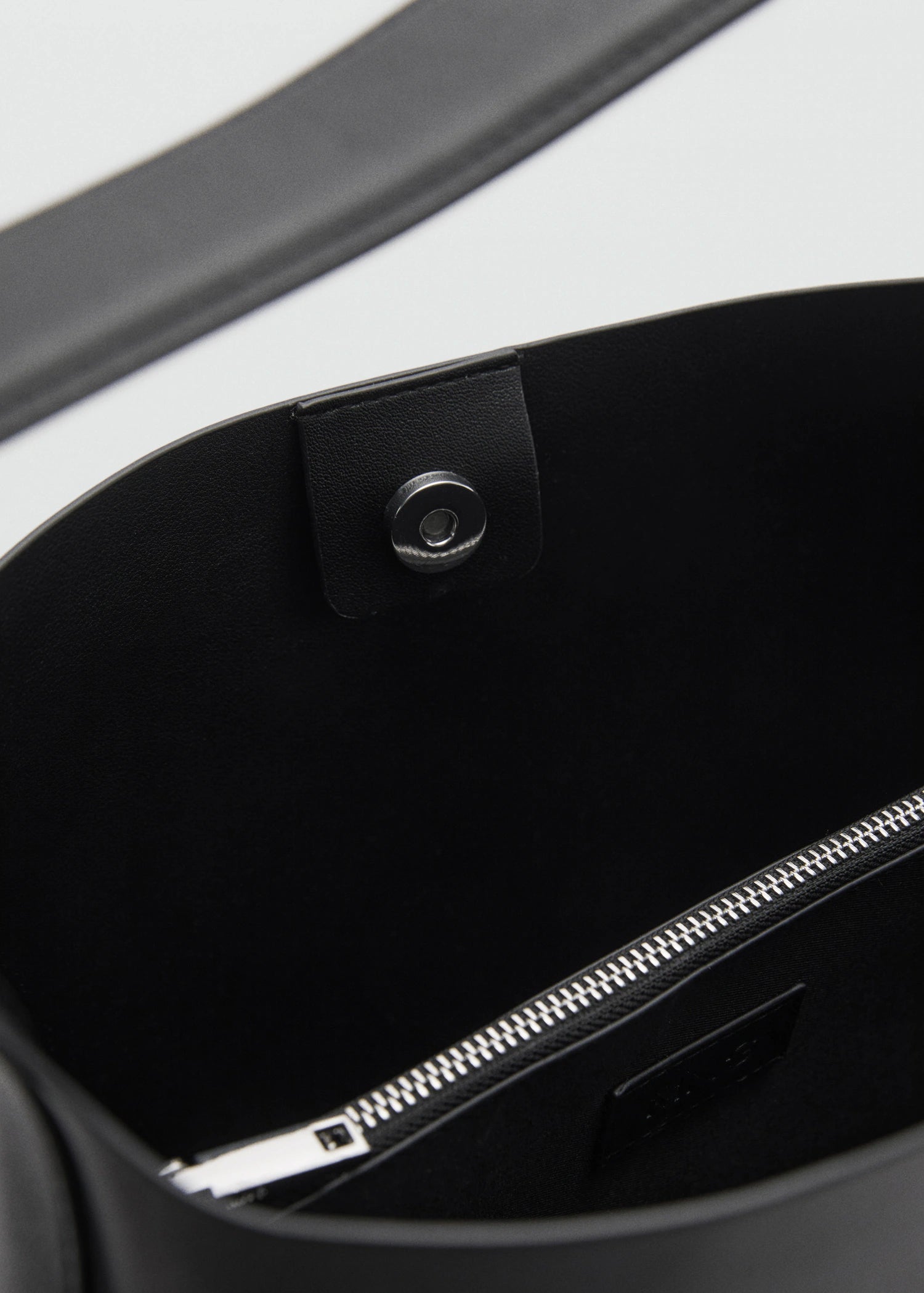 Bucket Bag With Buckle Black