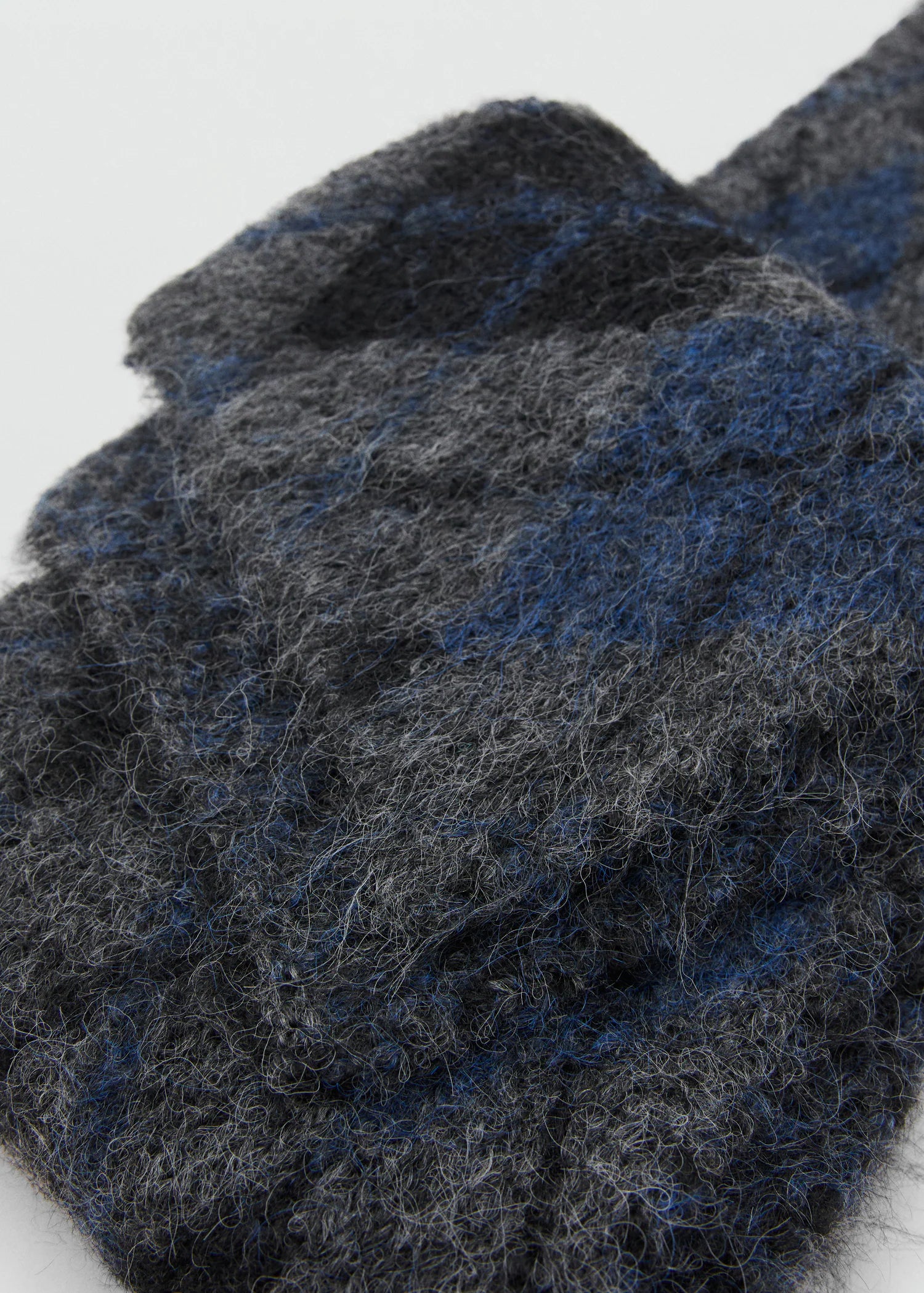 Argyle Patterned Knit Scarf Blue