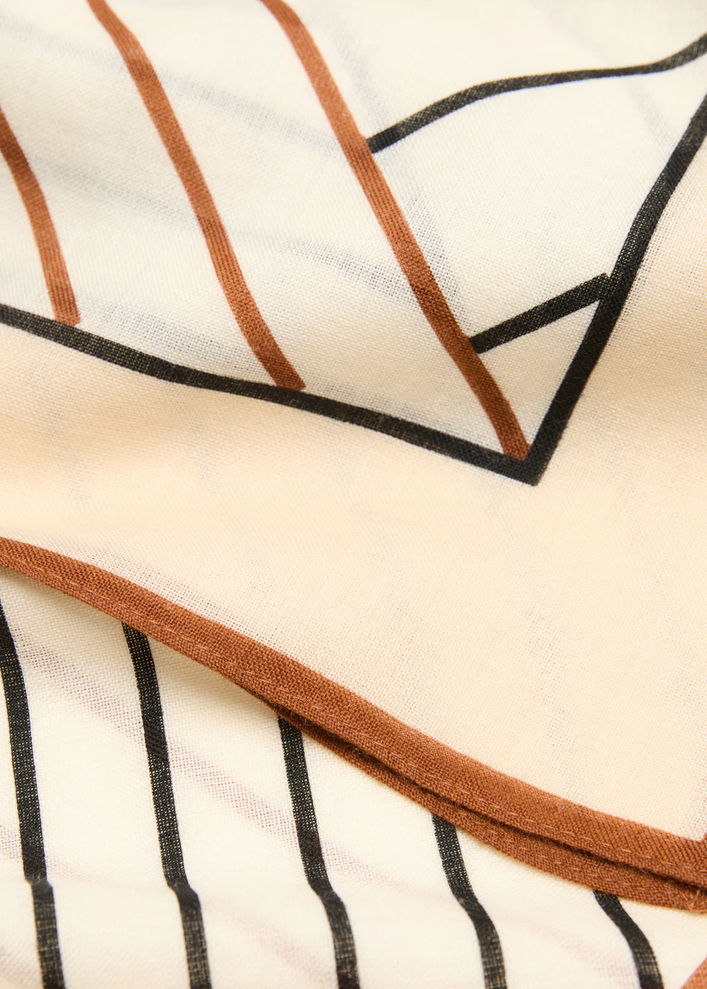 100% Wool Geometric Print Foulard Brown