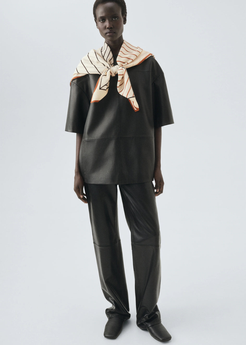 100% Wool Geometric Print Foulard Brown