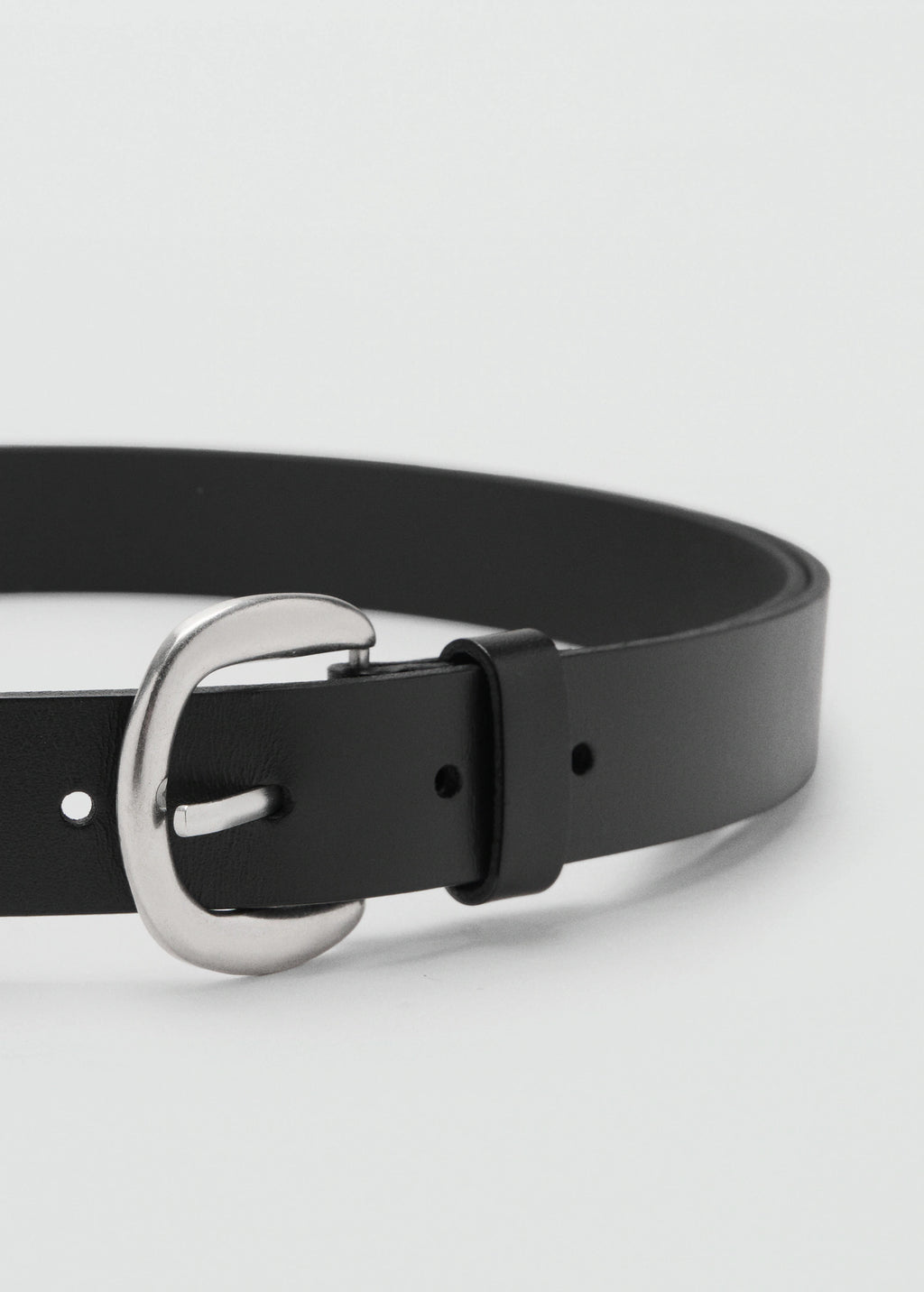 Rounded Buckle Leather Belt