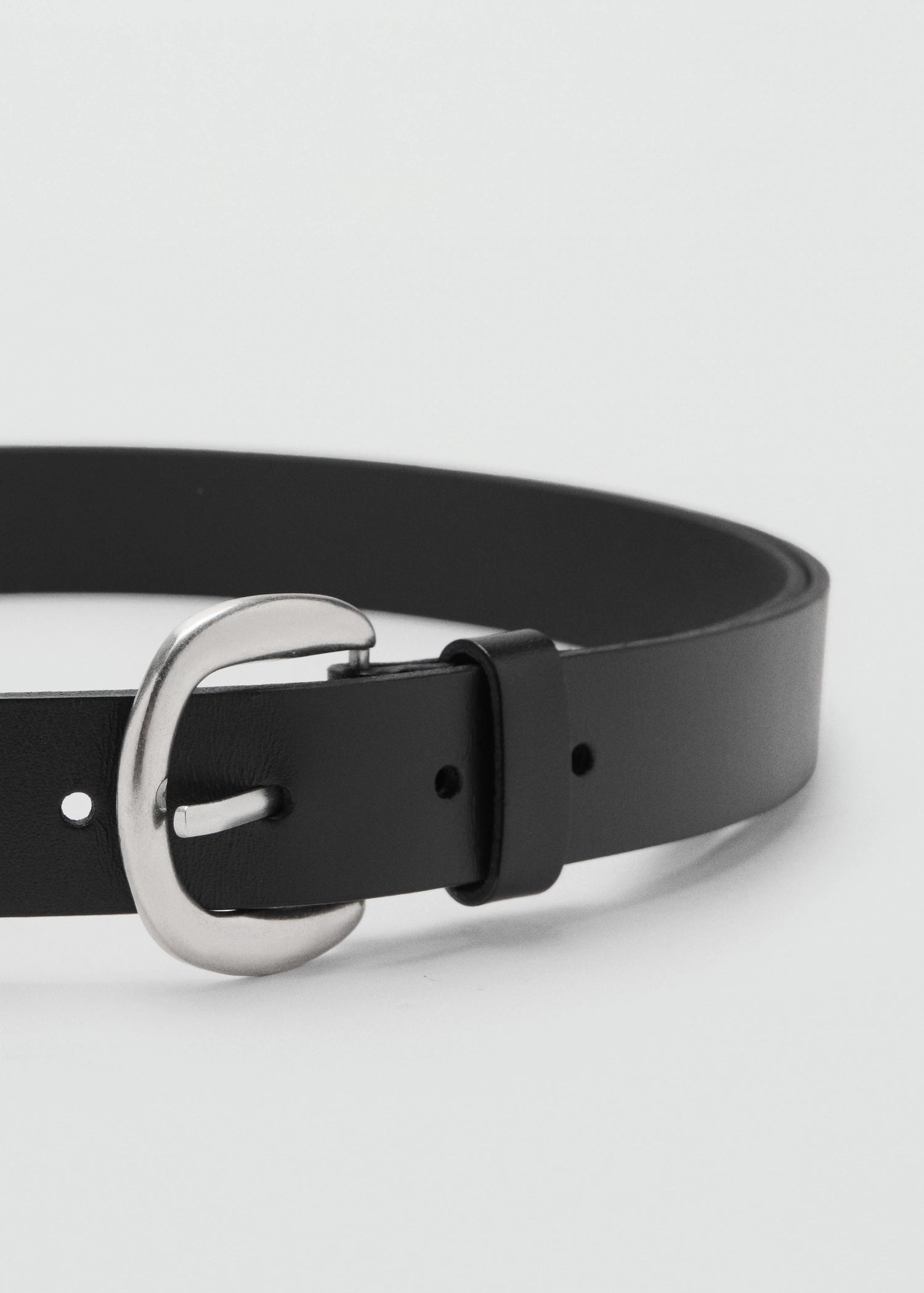Rounded Buckle Leather Belt