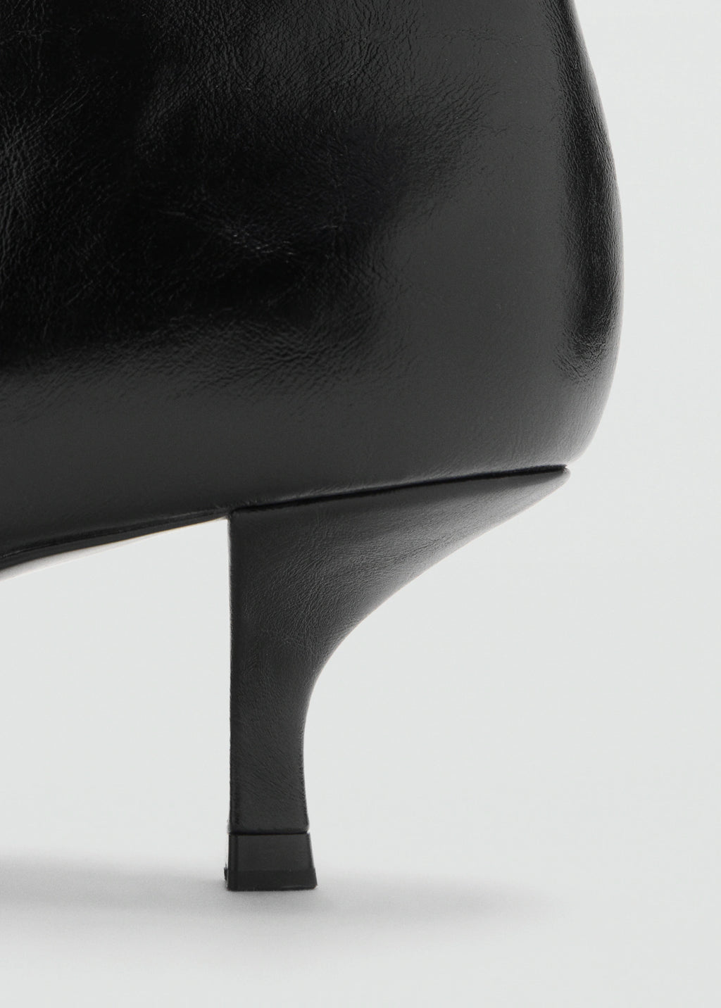 Kitten Heel Pointed Toe Ankle Boots