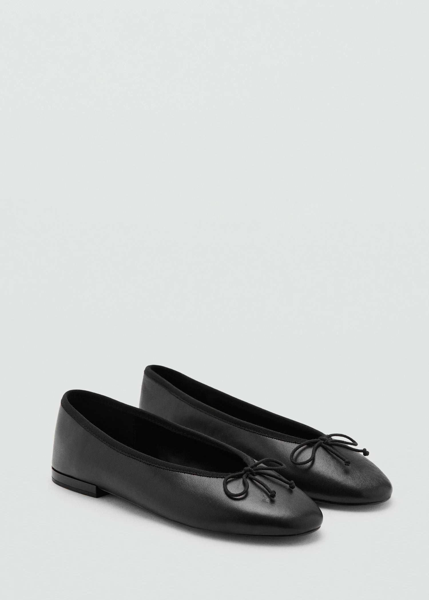 Leather Ballet Flats With Bow