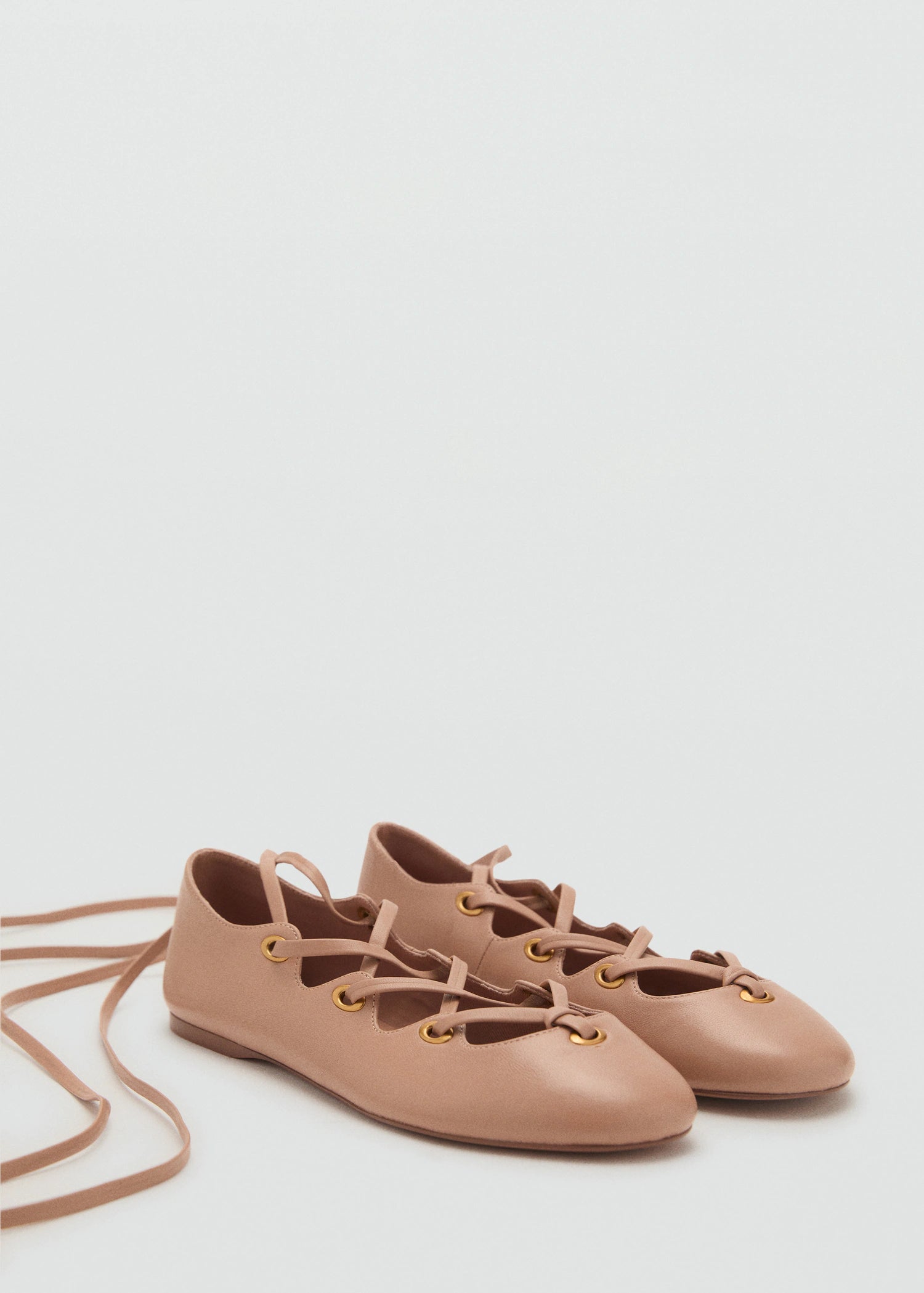 Leather Ballet Flats With Crossed Straps