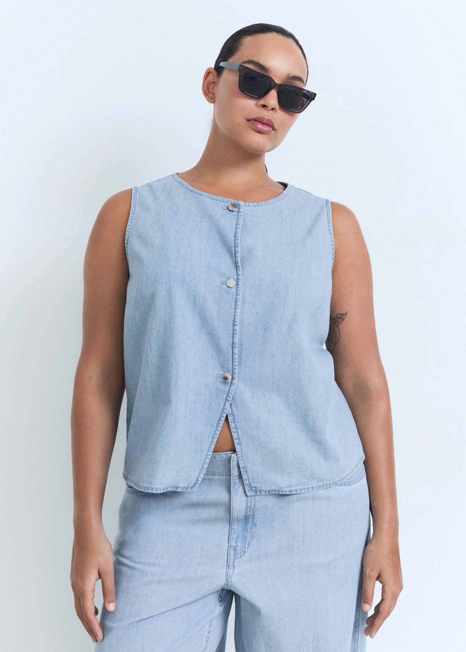 Buttoned Denim Gilet