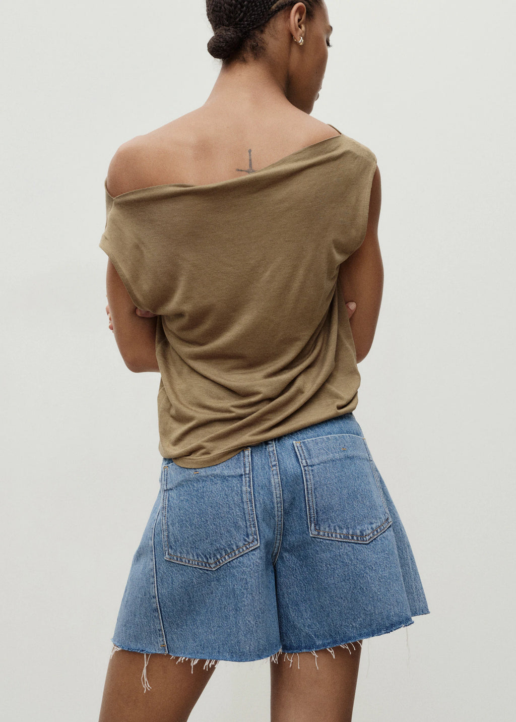 Denim Shorts With Frayed Hem And Pleats