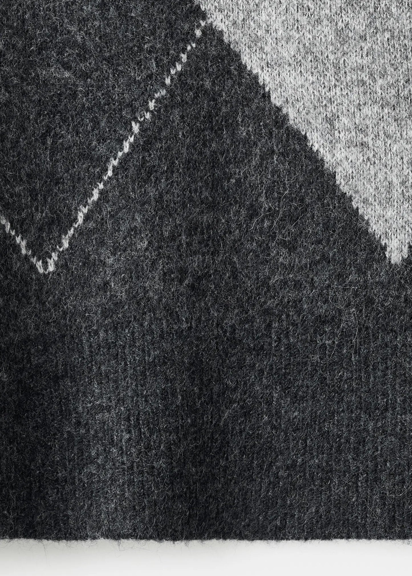 Diamond Patterned Knitted Sweater