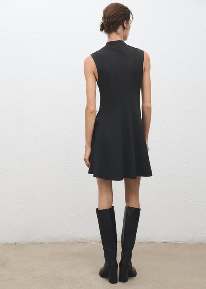 Dress With Perkins Collar And Stitching Detail