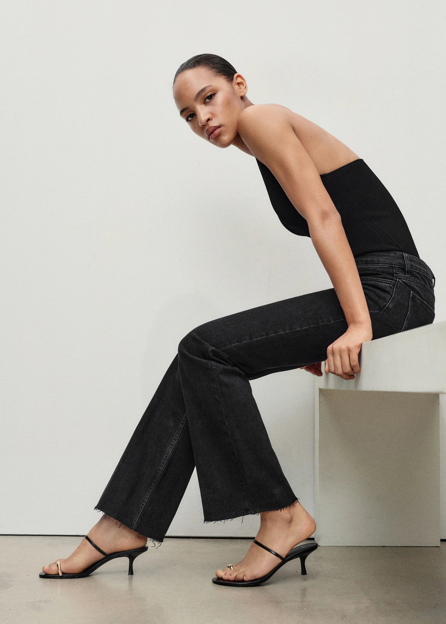 Fiona Flared Mid Rise Jeans