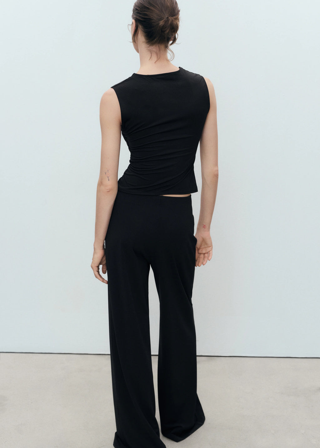 Fitted Top With Wide Straps