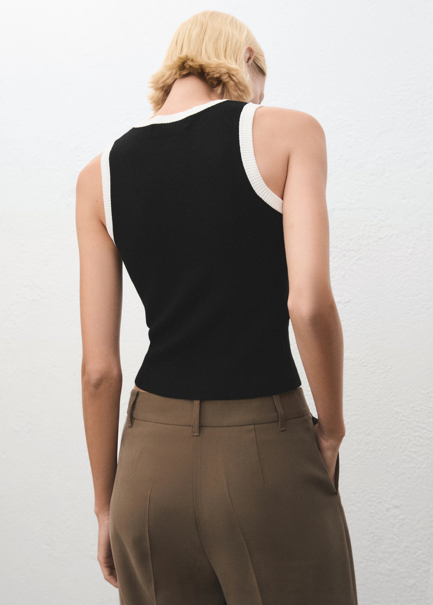 Knitted Top With Contrasting Piping