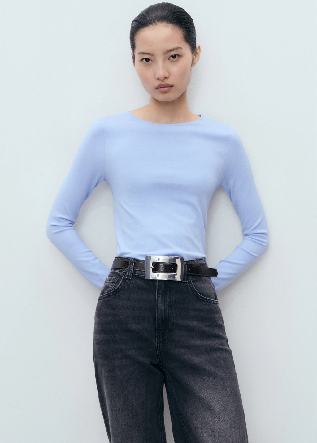 Long Sleeved Fine Knit Sweater