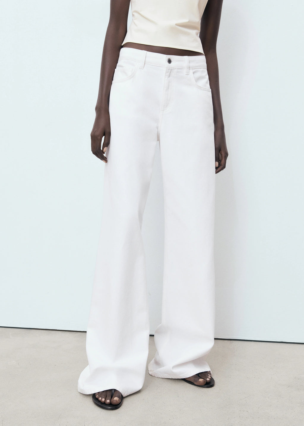 Low Waist Wide Leg Jeans