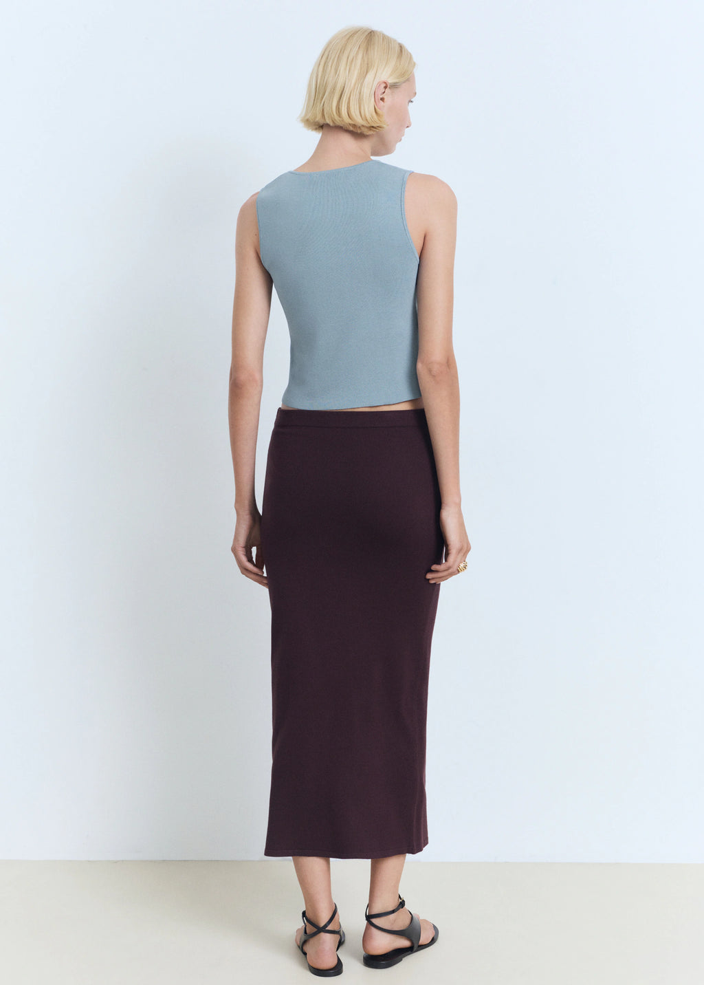 Low Cut Knitted Crop Top