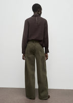 Low Rise Barrel Jeans