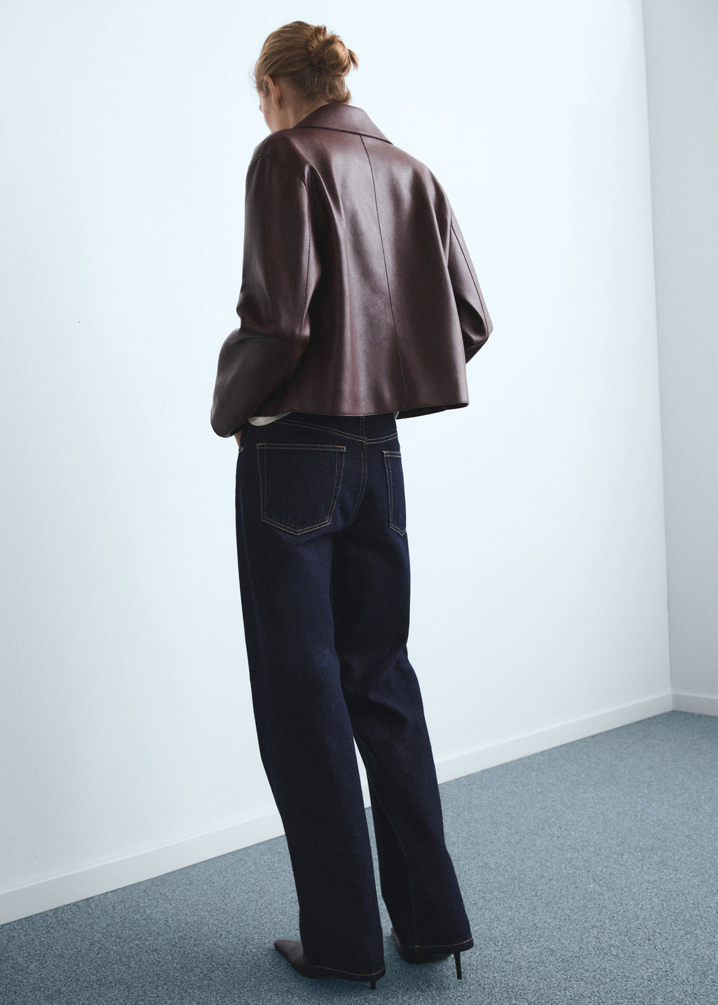 Miami Medium Rise Straight Fit Jeans