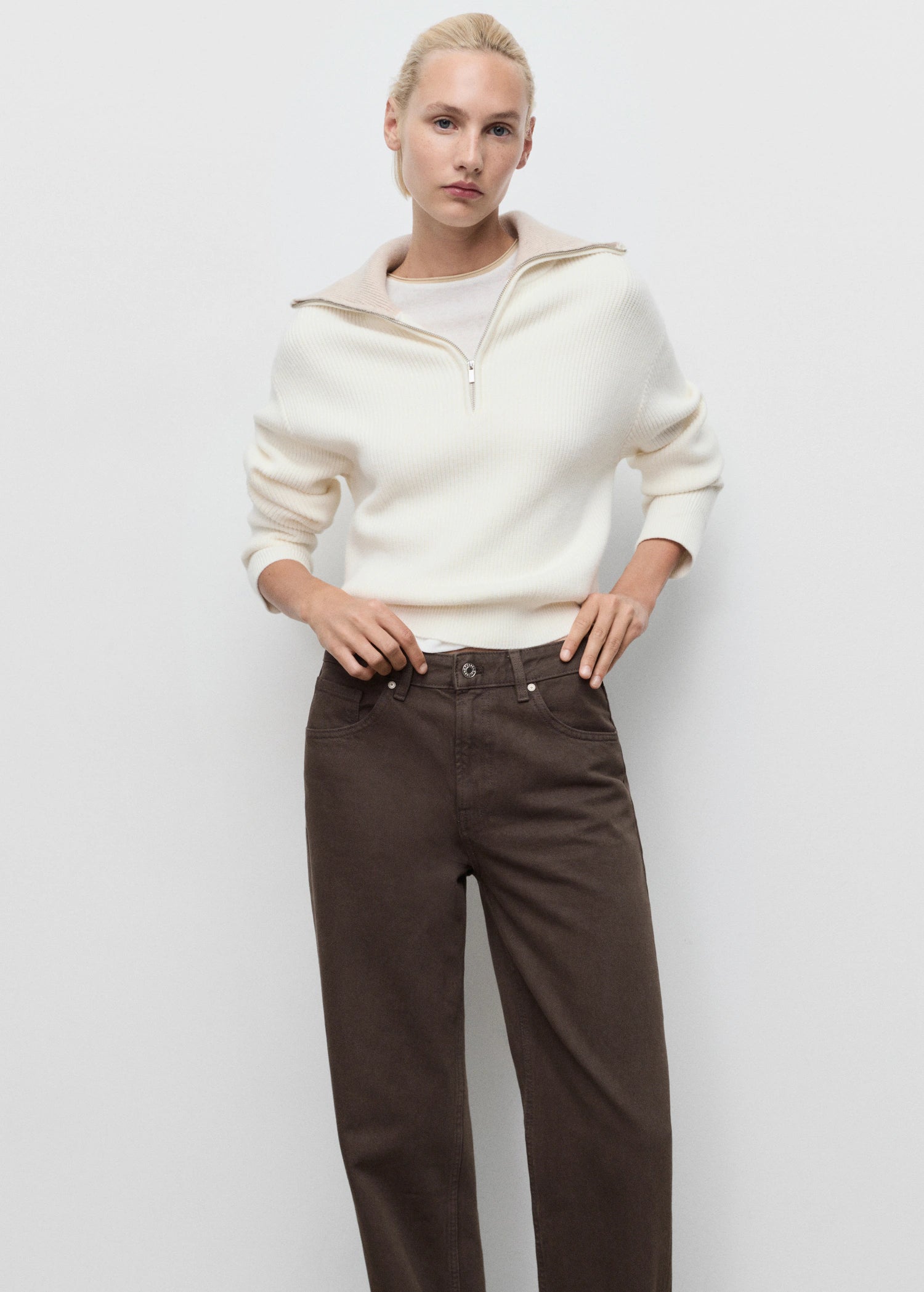 Miami Medium Rise Straight Fit Jeans