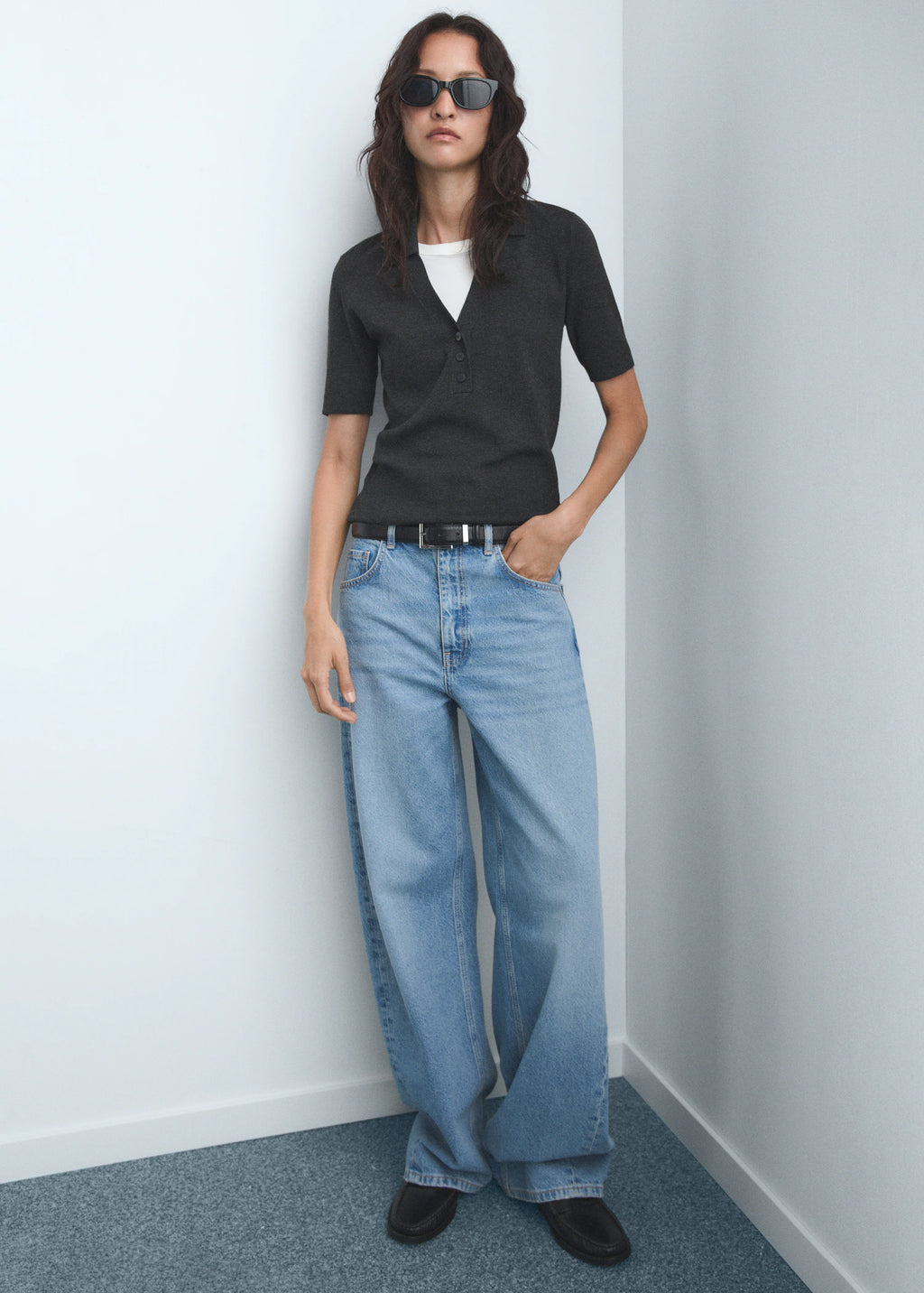 Mid Rise Barrel Jeans