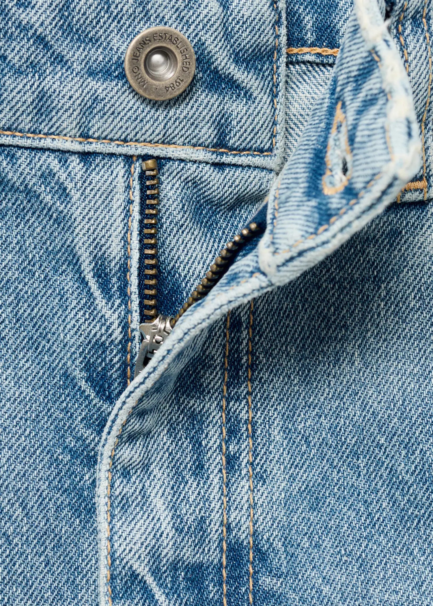 Mid Rise Barrel Jeans