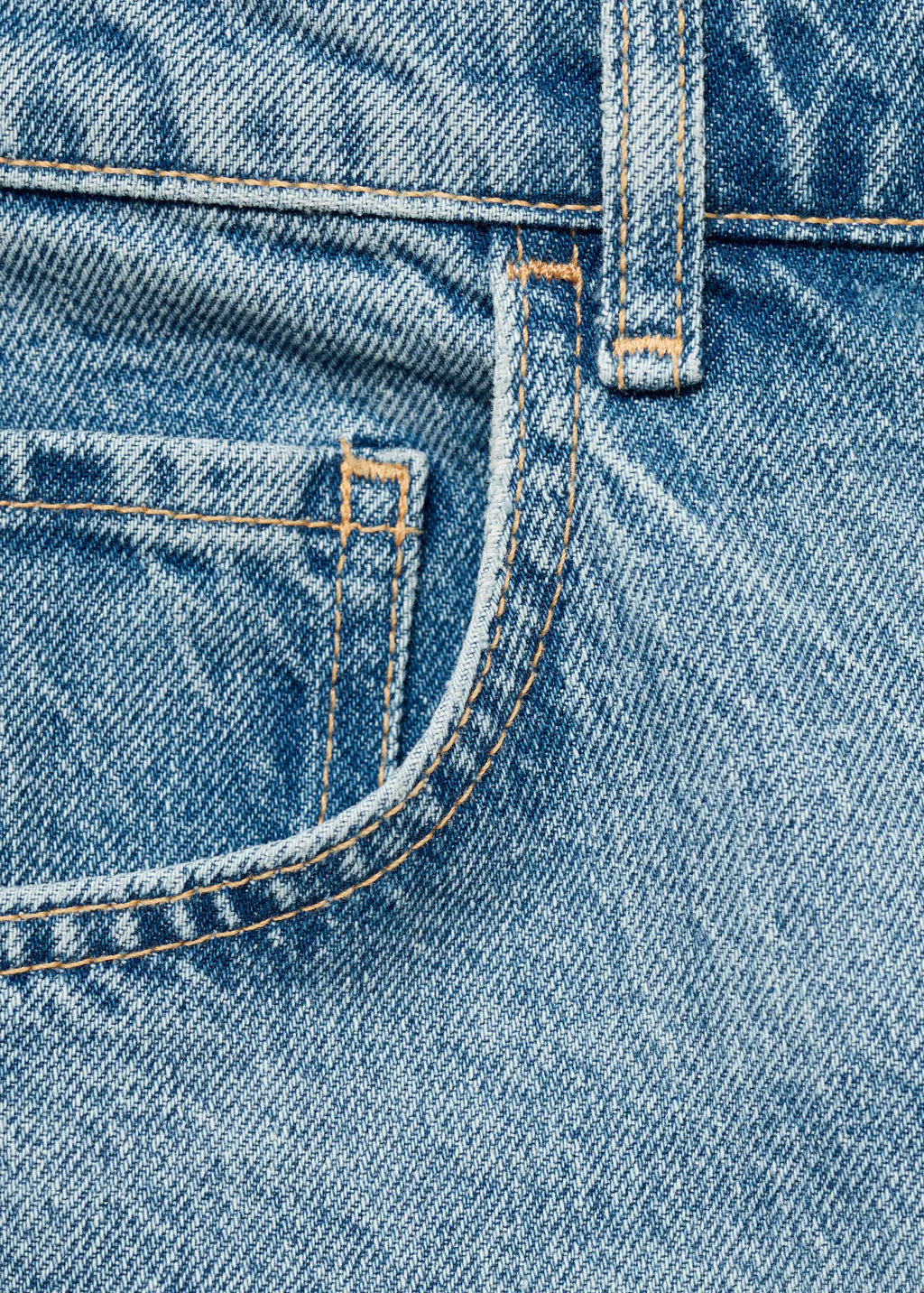 Mid Rise Barrel Jeans