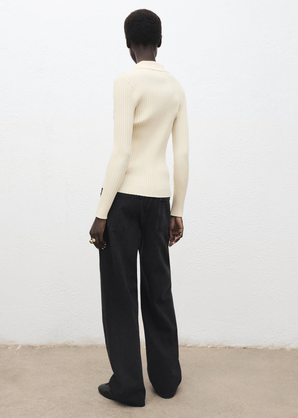 Mid Rise Barrel Jeans