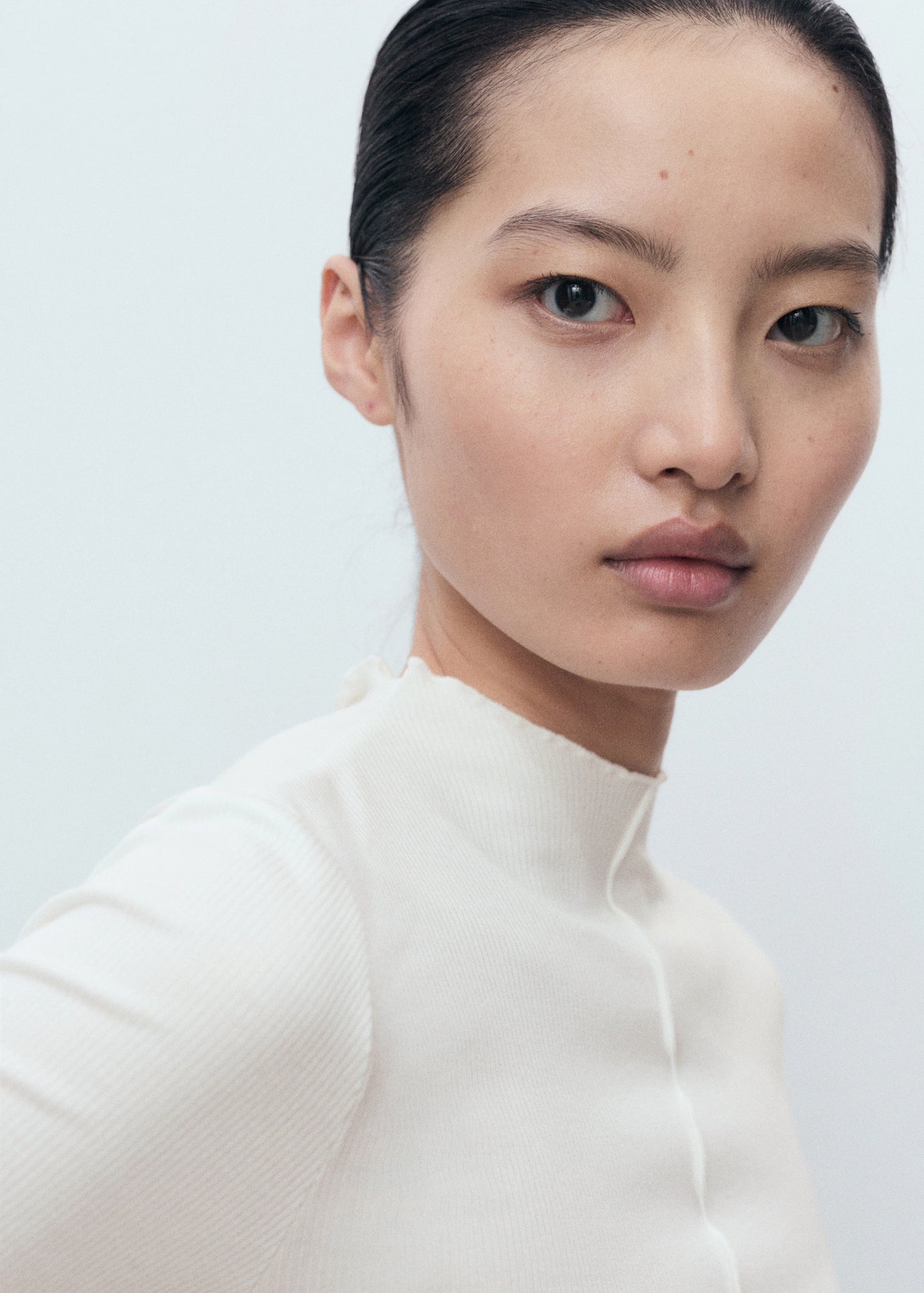 Ribbed T Shirt With Scalloped Trim