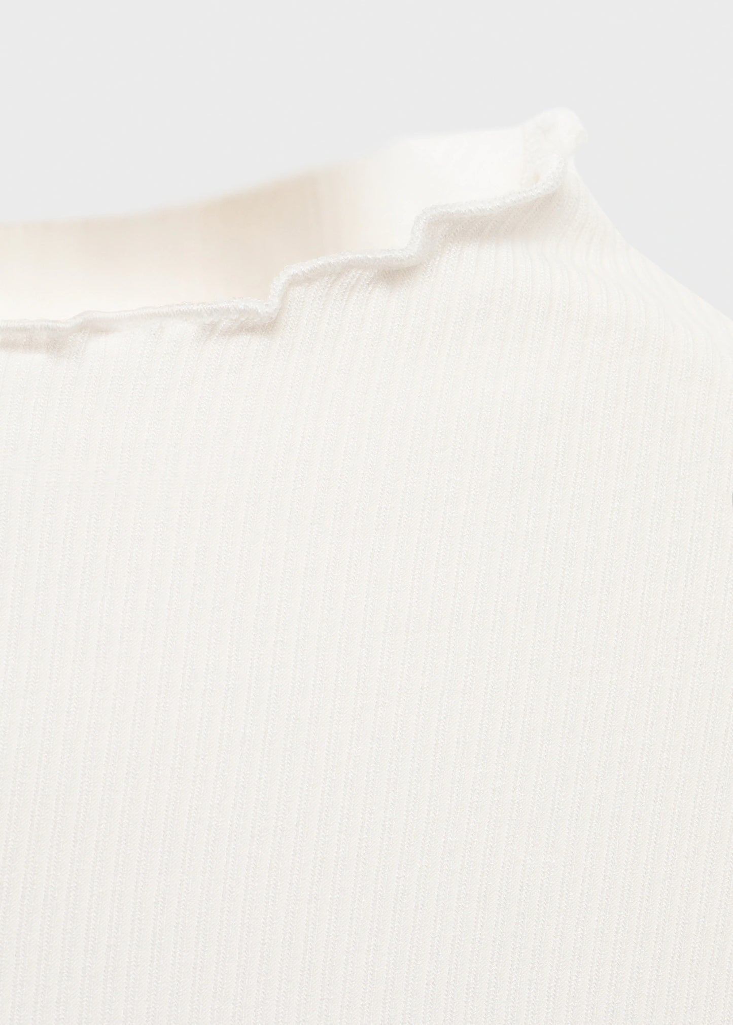 Ribbed T Shirt With Scalloped Trim