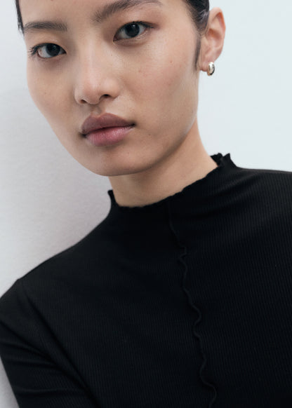 Ribbed T Shirt With Scalloped Trim