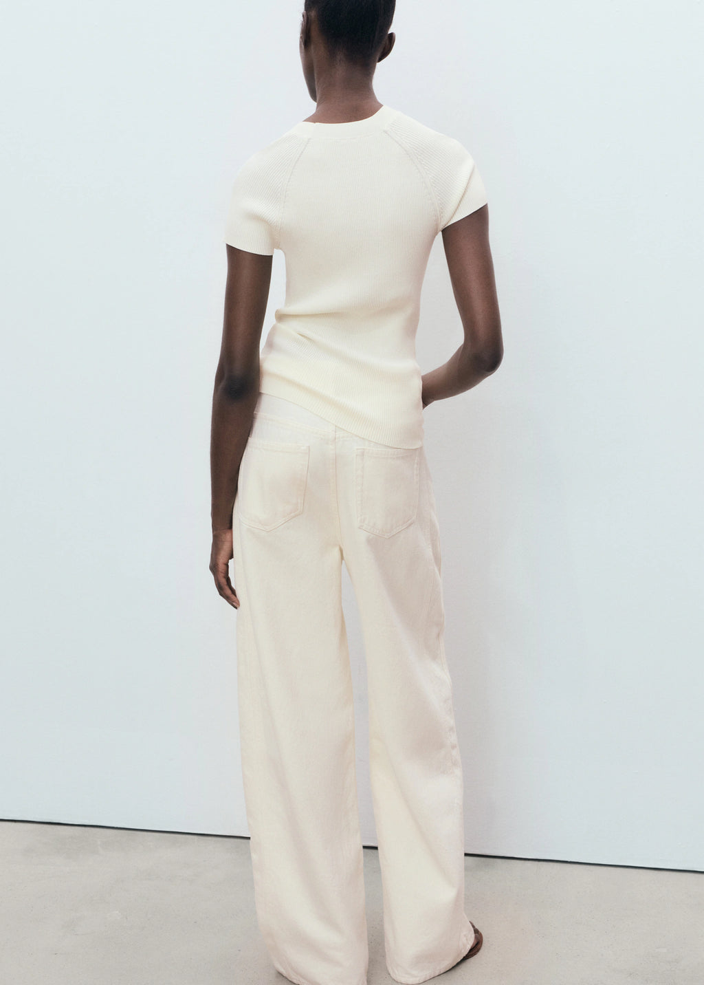 Ribbed Knit Short Sleeved Sweater