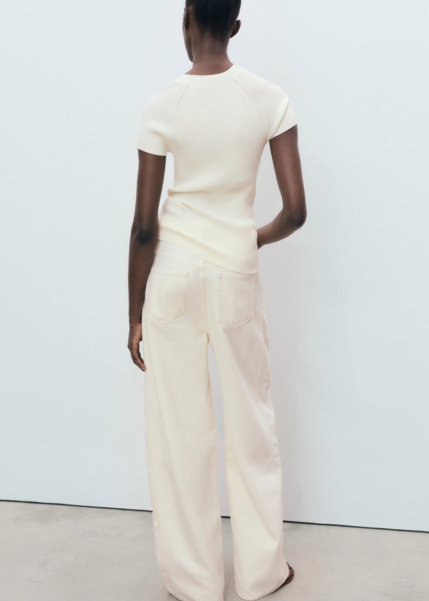 Ribbed Knit Short Sleeved Sweater