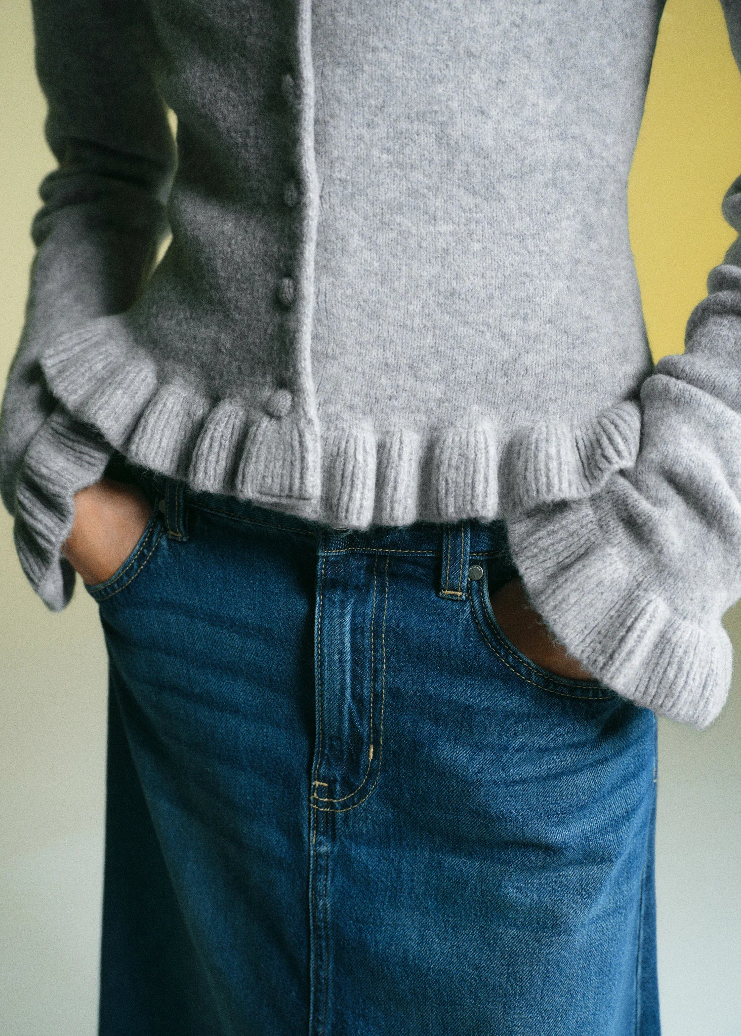 Ruffle  Knit Cardigan