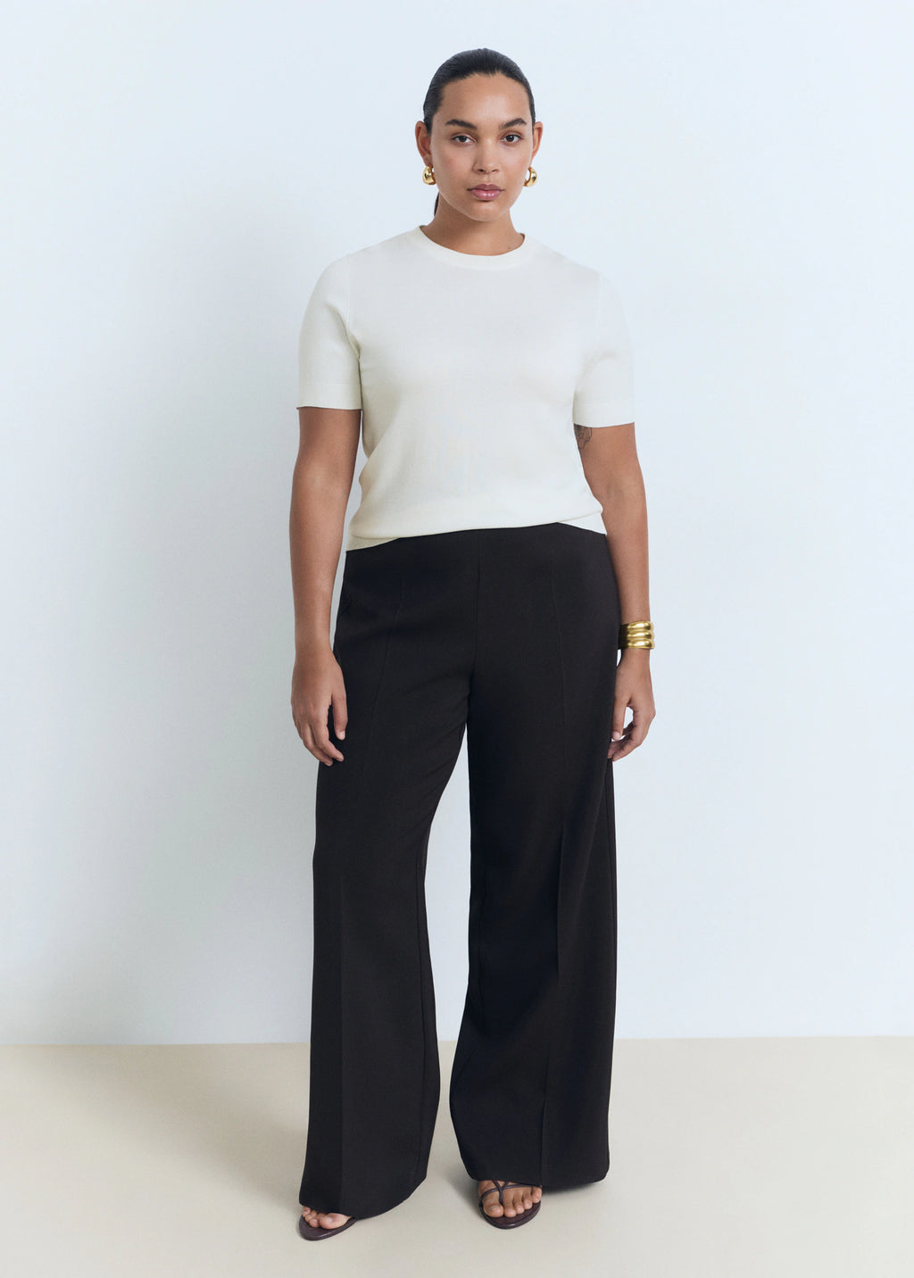 Short Sleeved Fine Knit Sweater