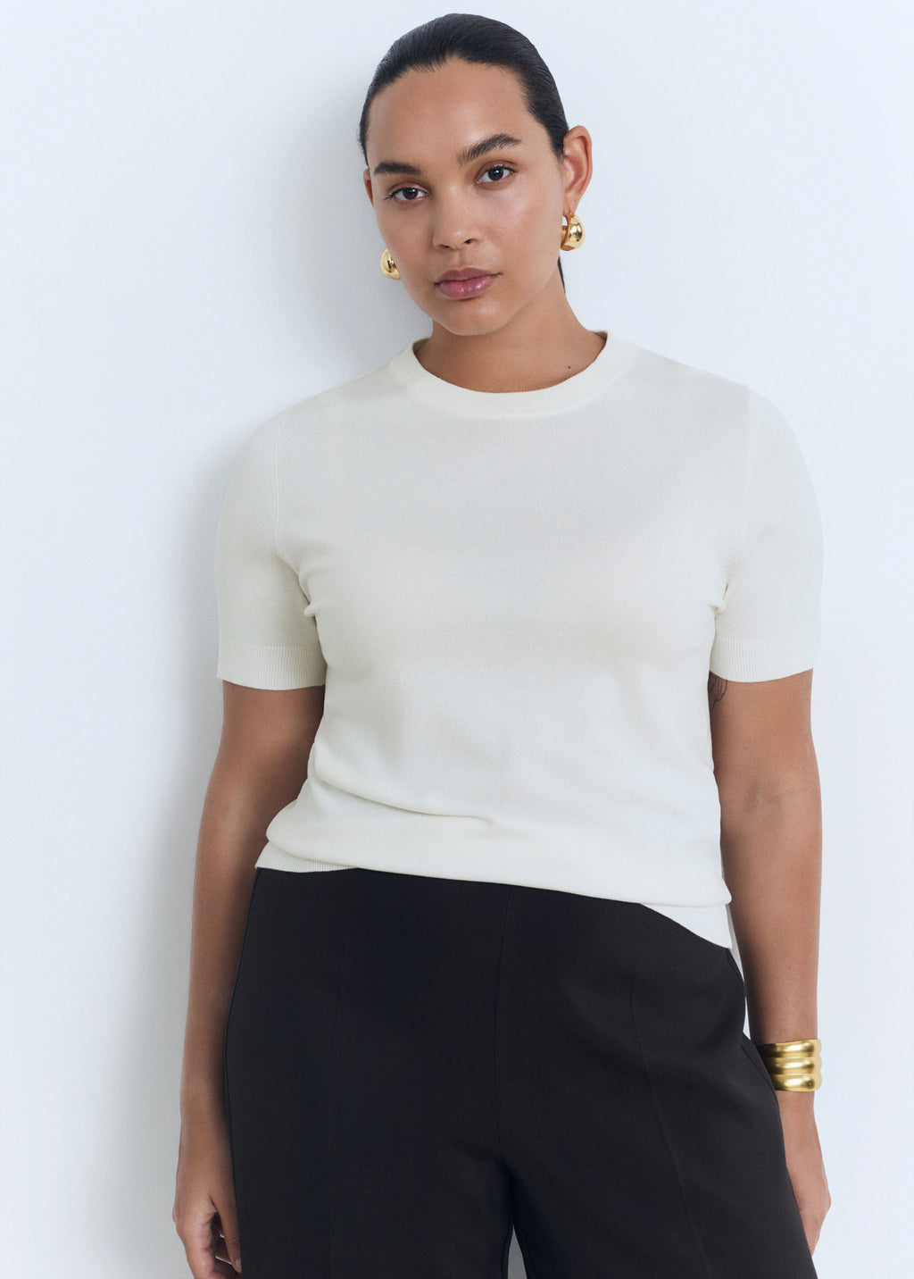 Short Sleeved Fine Knit Sweater