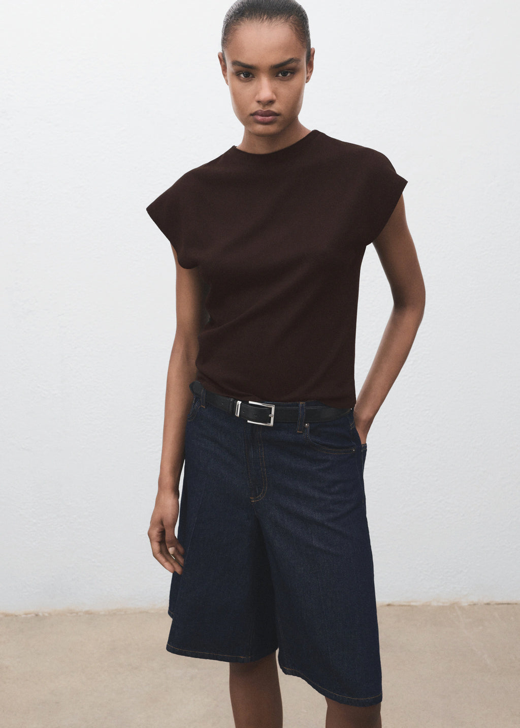 Short Sleeved Fine Knit Sweater