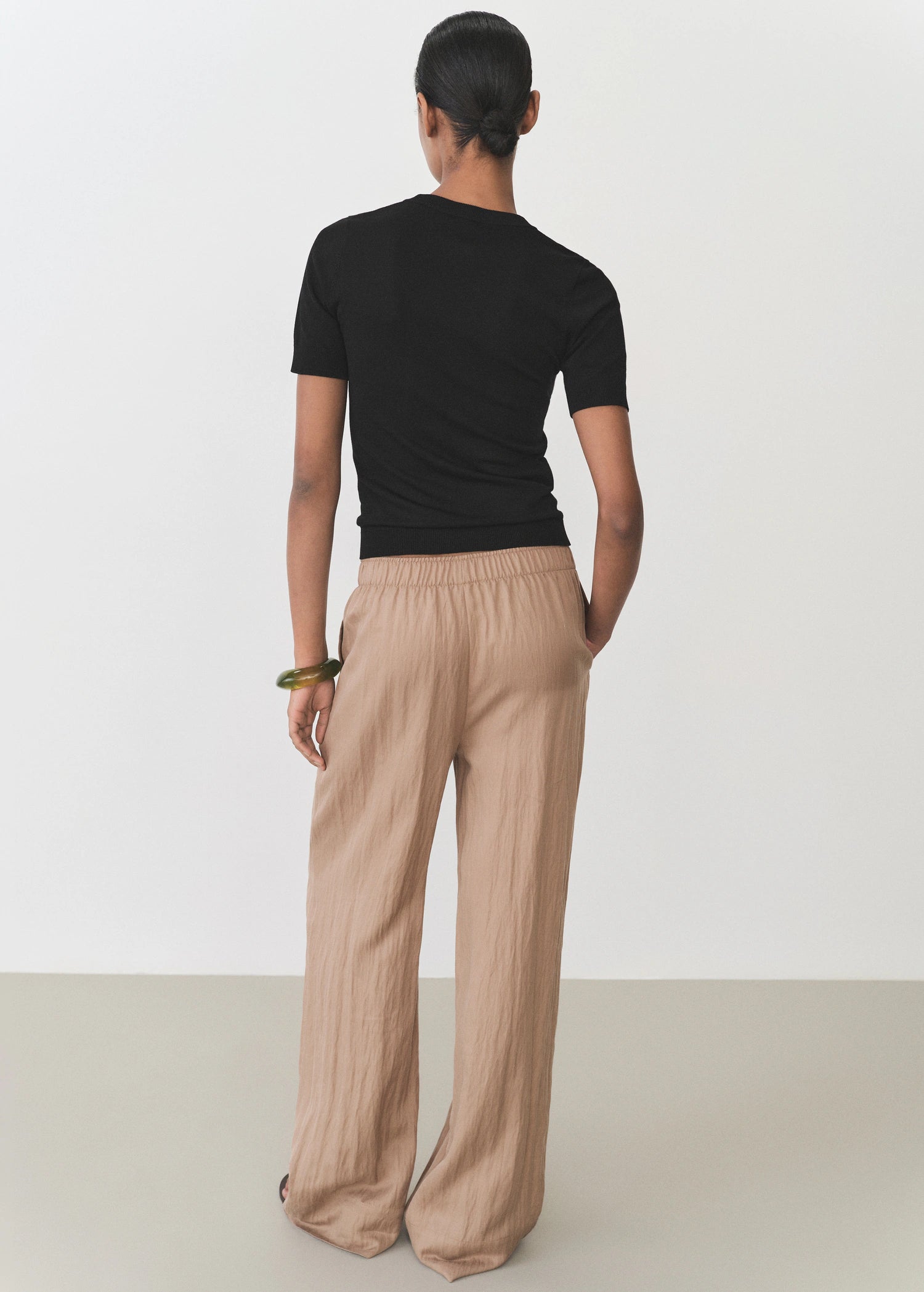 Short Sleeved Fine Knit Sweater