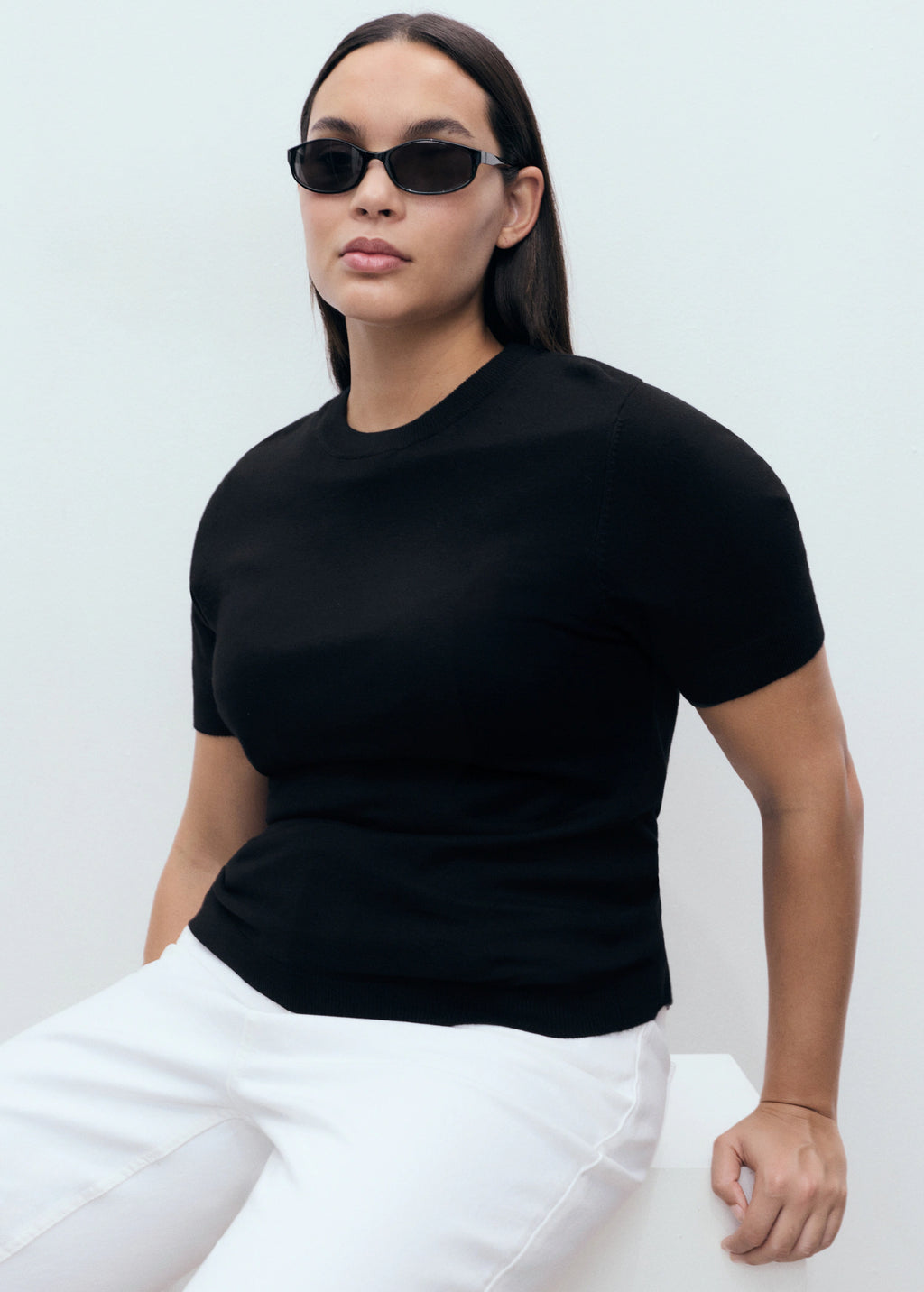 Short Sleeved Fine Knit Sweater