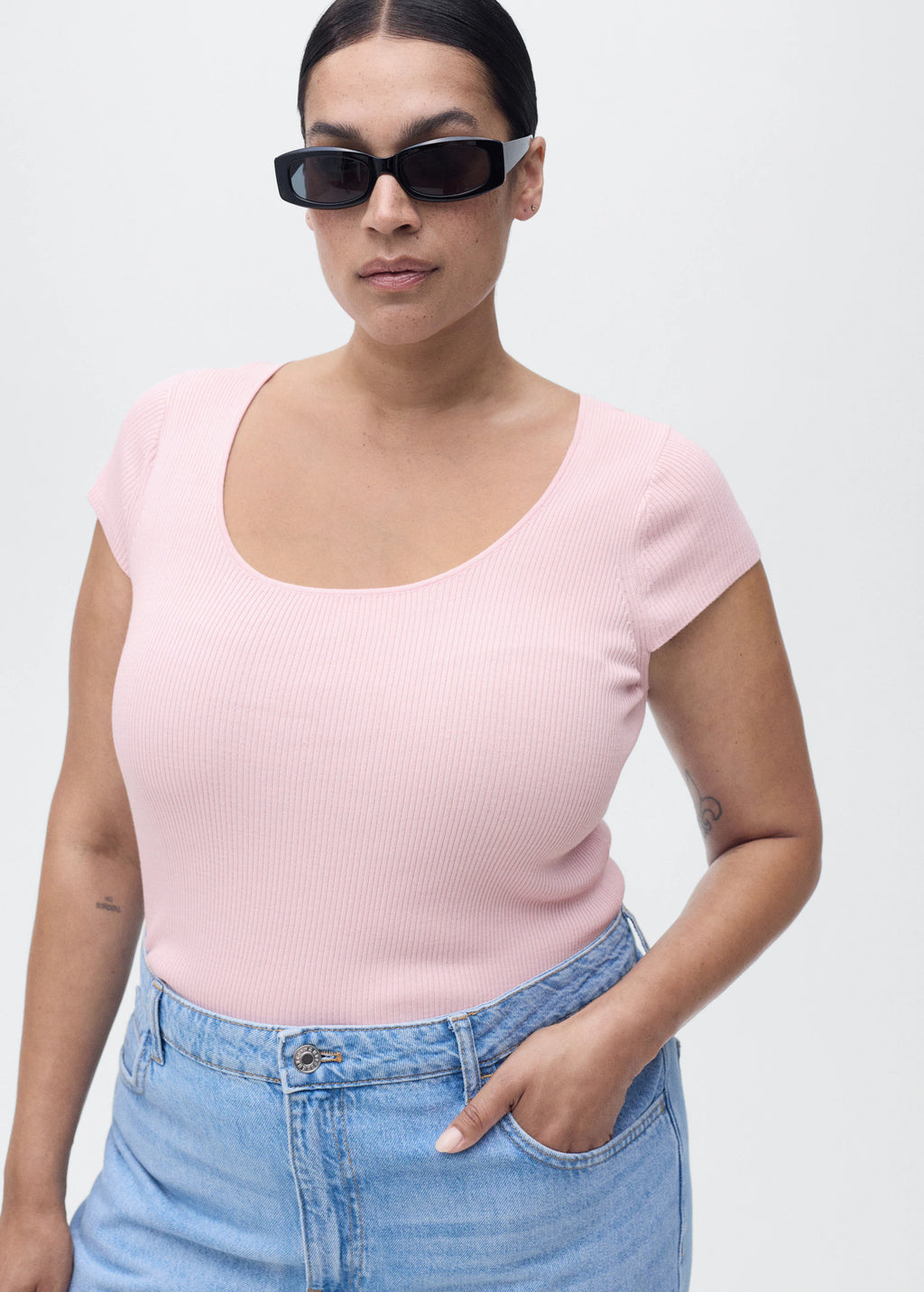 Short Sleeved Ribbed Sweater