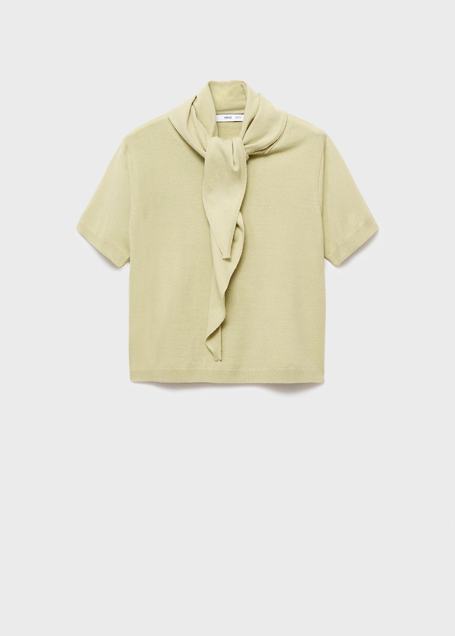 Short Sleeved Sweater With Scarf