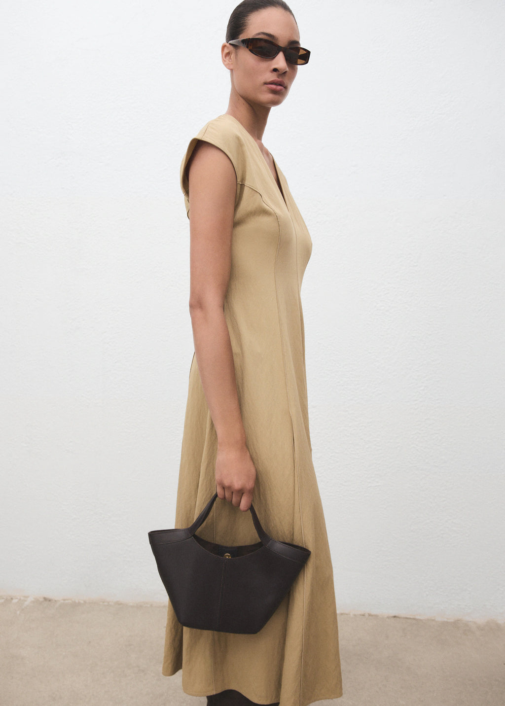 V Neck Dress With Stitching