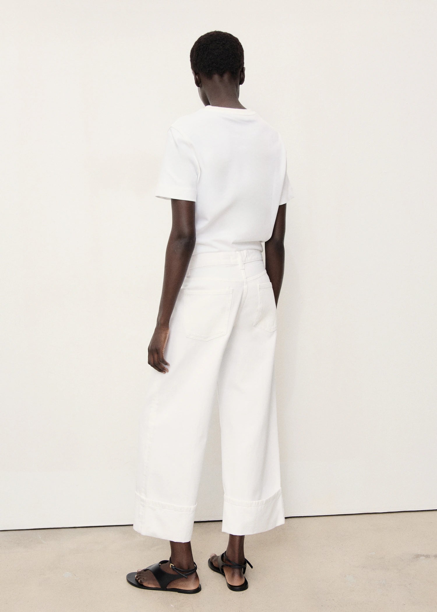 Wide Leg Cropped Jeans With Turned Up Hem